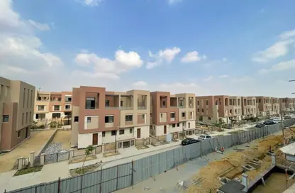 Townhouse - 3 Bedrooms - 4 Bathrooms for sale in District 5 - 5th Settlement Compounds - The 5th Settlement - New Cairo City - Cairo