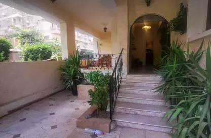 Apartment - 5 Bedrooms - 3 Bathrooms for rent in Gameat Al Dewal Al Arabeya St. - Mohandessin - Giza