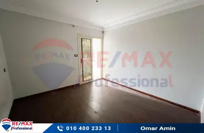 Apartment - 3 Bedrooms - 1 Bathroom for rent in Street 303 - Smouha - Hay Sharq - Alexandria