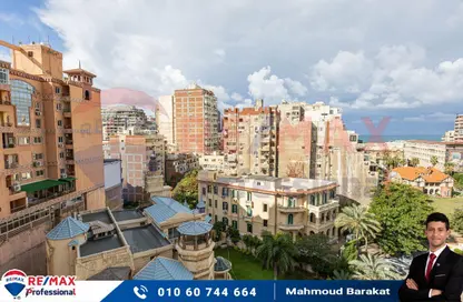 Apartment - 3 Bedrooms - 3 Bathrooms for rent in Kasr Al Safa St. - Zezenia - Hay Sharq - Alexandria