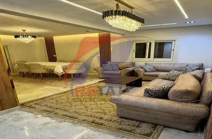 Apartment - 3 Bedrooms - 2 Bathrooms for rent in Hesham Labib St. - 8th Zone - Nasr City - Cairo