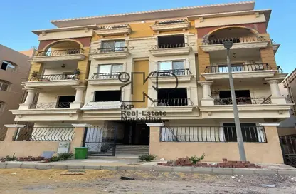 Apartment - 3 Bedrooms - 2 Bathrooms for sale in 2 and 2 - Al Andalus District - New Cairo City - Cairo