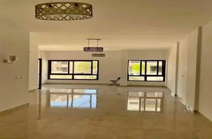 Apartment - 3 Bedrooms - 3 Bathrooms for sale in Dream Land St. - Dream Land - Al Wahat Road - 6 October City - Giza