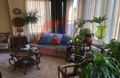 Apartment - 2 Bedrooms - 1 Bathroom for sale in Al Sadaqah St. - 1st Zone - Nasr City - Cairo