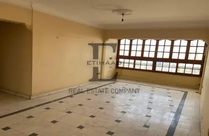 Apartment - 3 Bedrooms - 1 Bathroom for sale in Al Taqa St.   Mohamed Mostafa Al Sayed - Al Nadi Al Ahly - Nasr City - Cairo