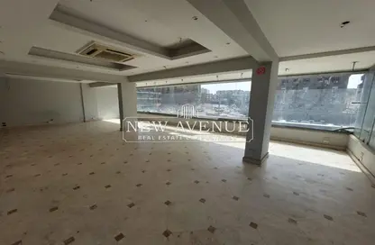 Retail - Studio - 2 Bathrooms for rent in Anwar Al Mufti St. - 1st Zone - Nasr City - Cairo