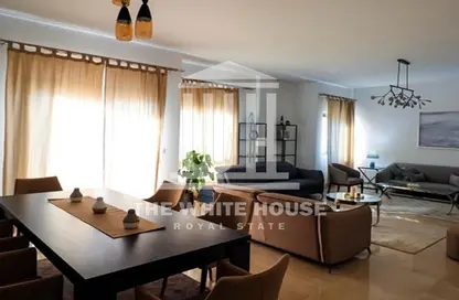 Apartment - 2 Bedrooms - 2 Bathrooms for sale in Moon Residences - Fifth Square - The 5th Settlement - New Cairo City - Cairo