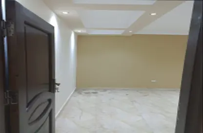 Apartment - 4 Bedrooms - 2 Bathrooms for sale in 2nd District - Obour City - Qalyubia