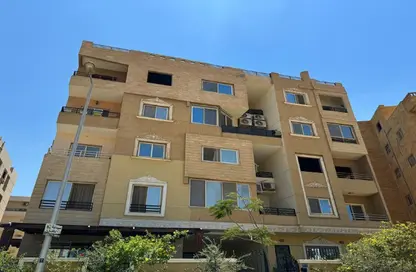 Apartment - 3 Bedrooms - 2 Bathrooms for sale in South Lotus - El Lotus - New Cairo City - Cairo