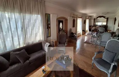 Apartment - 3 Bedrooms - 3 Bathrooms for sale in Cornish El Nile St. - Maadi - Hay El Maadi - Cairo