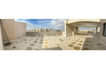 Penthouse - 3 Bedrooms - 1 Bathroom for sale in Villa Square - Fifth Square - The 5th Settlement - New Cairo City - Cairo