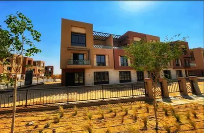 Townhouse - 5 Bedrooms - 5 Bathrooms for sale in Azzar - 5th Settlement Compounds - The 5th Settlement - New Cairo City - Cairo