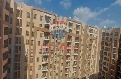 Apartment - 3 Bedrooms - 3 Bathrooms for sale in Capital East - Nasr City Compounds - Nasr City - Cairo