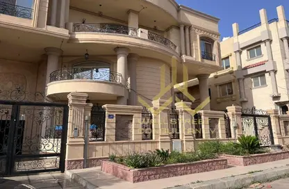 Villa - 4 Bedrooms - 2 Bathrooms for sale in Salah Al Din Abdel Karim St. - North Investors Area - New Cairo City - Cairo