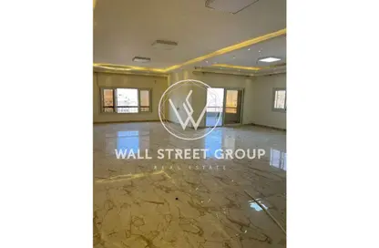 Apartment - 4 Bedrooms - 3 Bathrooms for sale in Mostafa Al Nahas St. - 6th Zone - Nasr City - Cairo