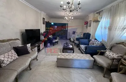 Apartment - 3 Bedrooms - 2 Bathrooms for sale in Mohamed Farid Abou Hadid St. - Al Hadiqah Al Dawliyah - 7th District - Nasr City - Cairo