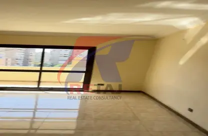 Apartment - 2 Bedrooms - 1 Bathroom for rent in Al Nasr Road - 6th Zone - Nasr City - Cairo