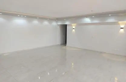 Apartment - 3 Bedrooms - 2 Bathrooms for rent in Al Khamayel city - Sheikh Zayed Compounds - Sheikh Zayed City - Giza