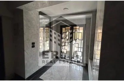 Apartment - 3 Bedrooms - 3 Bathrooms for sale in Al Narges 1 - Al Narges - New Cairo City - Cairo