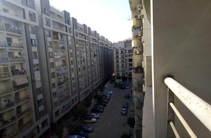 Apartment - 2 Bedrooms - 1 Bathroom for sale in Bavaria Town - Zahraa El Maadi - Hay El Maadi - Cairo