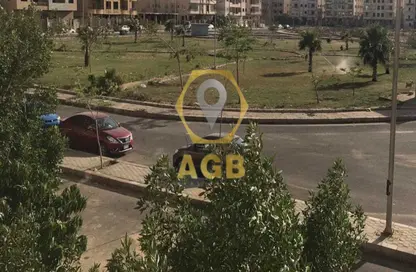 Apartment - 4 Bedrooms - 2 Bathrooms for sale in 4th Area - Shorouk City - Cairo