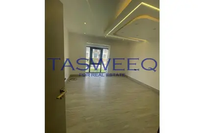 Townhouse - 4 Bedrooms - 4 Bathrooms for rent in The Courtyards - Sheikh Zayed Compounds - Sheikh Zayed City - Giza