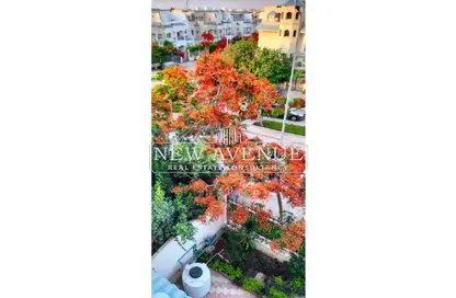 Townhouse - 3 Bedrooms - 2 Bathrooms for sale in French University Square - City Center 1 - Shorouk City - Cairo