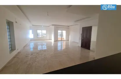 Apartment - 3 Bedrooms - 3 Bathrooms for sale in Area B - Ganoob El Acadimia - New Cairo City - Cairo