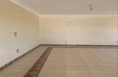 Apartment - 4 Bedrooms - 2 Bathrooms for rent in Ali Amin St. - 1st Zone - Nasr City - Cairo