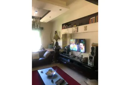 Apartment - 4 Bedrooms - 4 Bathrooms for sale in Street 18 - Maadi - Hay El Maadi - Cairo