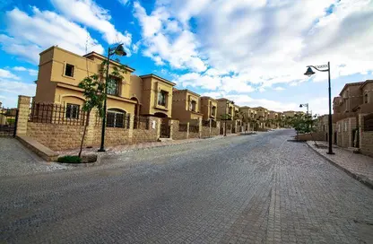 Villa - 4 Bedrooms - 6 Bathrooms for sale in Royal Meadows - Sheikh Zayed Compounds - Sheikh Zayed City - Giza