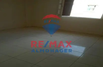 Apartment - 3 Bedrooms - 3 Bathrooms for sale in 8th District - Sheikh Zayed City - Giza