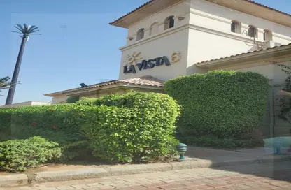 Villa - 7+ Bedrooms - 7+ Bathrooms for sale in La Vista 6 - La Vista - Al Ain Al Sokhna - Suez