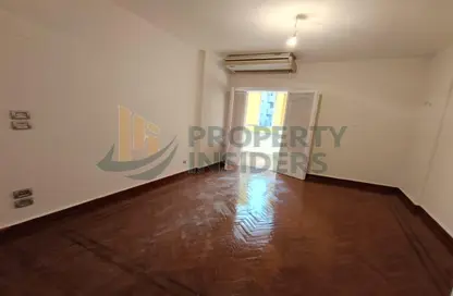 Apartment - 2 Bedrooms - 1 Bathroom for rent in Al Mathaf Al Zerai St. - Al Agouza - Giza