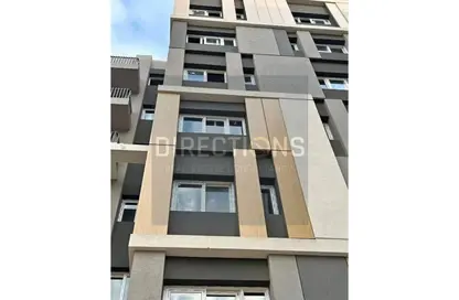 Apartment - 2 Bedrooms - 2 Bathrooms for sale in Central Park - Ext North Inves Area - New Cairo City - Cairo