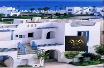 Penthouse - 2 Bedrooms - 2 Bathrooms for sale in Mountain View - Ras Al Hekma - North Coast