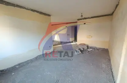 Apartment - 3 Bedrooms - 2 Bathrooms for sale in Nagy Essa Al Tahawy St. - 10th Zone - Nasr City - Cairo