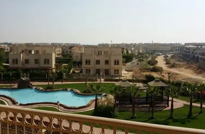 Villa - 4 Bedrooms - 4 Bathrooms for sale in Greens - 6th District - Sheikh Zayed City - Giza