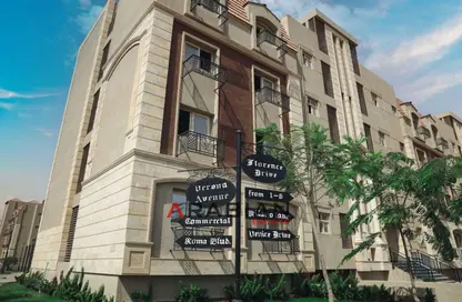 Apartment - 3 Bedrooms - 3 Bathrooms for sale in Rock Vera - 5th Settlement Compounds - The 5th Settlement - New Cairo City - Cairo