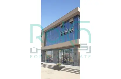 Retail - Studio - 2 Bathrooms for rent in The Lane - 26th of July Corridor - Sheikh Zayed City - Giza