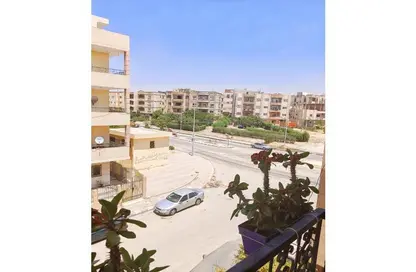 Apartment - 4 Bedrooms - 4 Bathrooms for sale in Fatima Zahra St. - 2nd District - Obour City - Qalyubia