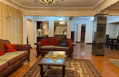 Apartment - 2 Bedrooms - 1 Bathroom for sale in Ahmed Orabi St. - Mohandessin - Giza