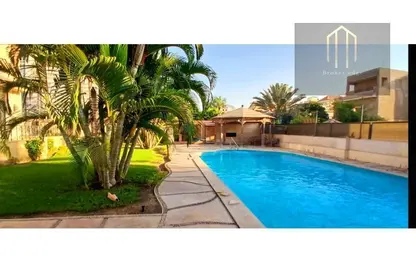 Villa - 5 Bedrooms - 4 Bathrooms for sale in Shorouk City - Cairo