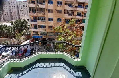 Apartment - 3 Bedrooms - 2 Bathrooms for rent in Saeed Zakaria St. - Al Sefarat District - Nasr City - Cairo