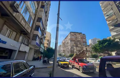 Apartment - 3 Bedrooms - 2 Bathrooms for sale in Roshdy Basha St. - Bolkly - Hay Sharq - Alexandria