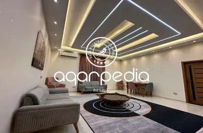 Apartment - 3 Bedrooms - 2 Bathrooms for sale in Area A - Ganoob El Acadimia - New Cairo City - Cairo