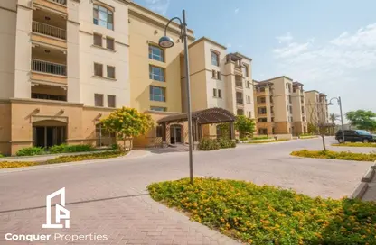 Apartment - 3 Bedrooms - 3 Bathrooms for sale in Uptown Cairo Road - Al Abageyah - El Khalifa - Cairo