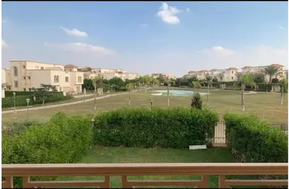 Villa - 3 Bedrooms - 3 Bathrooms for rent in Greens - 6th District - Sheikh Zayed City - Giza