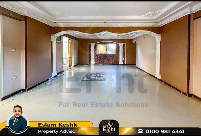 Apartment - 4 Bedrooms - 2 Bathrooms for sale in Laurent - Hay Sharq - Alexandria