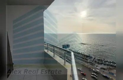 Apartment - 4 Bedrooms - 1 Bathroom for rent in Al Geish Road - Cleopatra - Hay Sharq - Alexandria